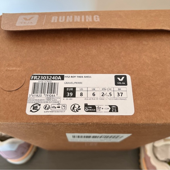 Veja Fitz Roy Trek Shell Sneakers in Gravel Pierre - Picture 8 of 10